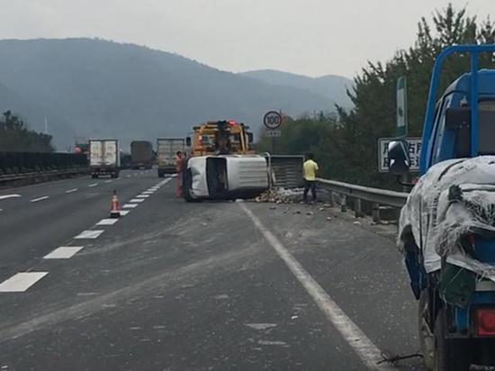 新手司机为什么不能独自上高速?这样规定不是