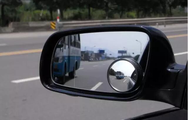 新手司机为什么不能独自上高速?这样规定不是