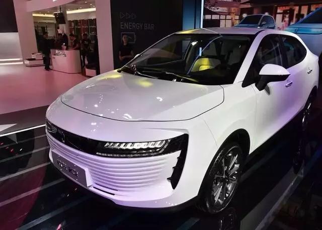 2018成都车展的新车再炫酷,也不够它们抢眼 2018成都车展的新车再炫酷,也不够它们抢眼