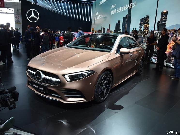 北京奔驰 奔驰A级 2018款 A 200 L 运动轿车