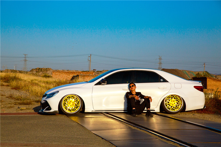 即使停产也无法消减改装的热情,浙江车友丰田锐志改装