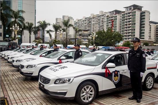 xc60警车交付多地公安第一线之后,s60l警车在全国警务系统的首秀