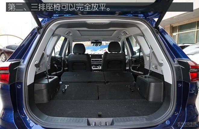 智能领域旗舰suv 实拍全新奇瑞瑞虎8