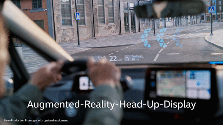 3在使用hud导航时,你视线正前方的位置会显示一个巨大的指向箭头,告诉