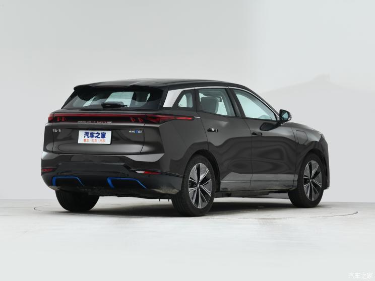 纯电动中型suv 奔腾e01正式开启盲订