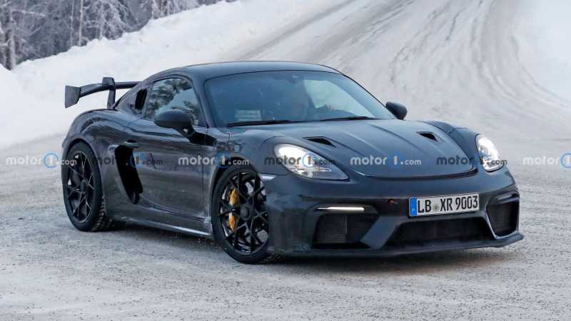 保时捷718 cayman gt4 rs雪地撒欢,确定量产?