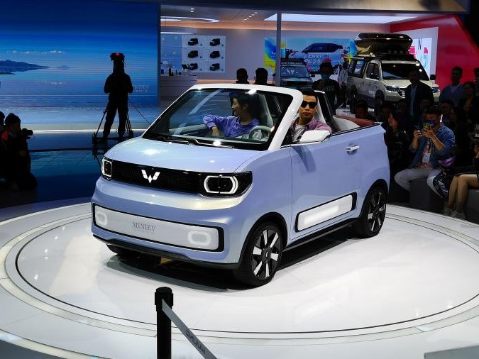 宏光五菱mini ev敞篷,宏光五菱mini ev图片 又要火?五菱宏光mini ev敞篷版太拉风