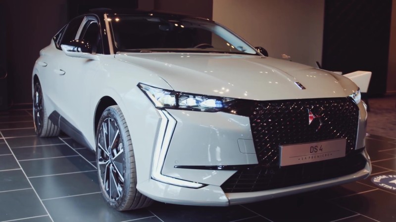 赏析全新2022ds4精致的两厢掀背车