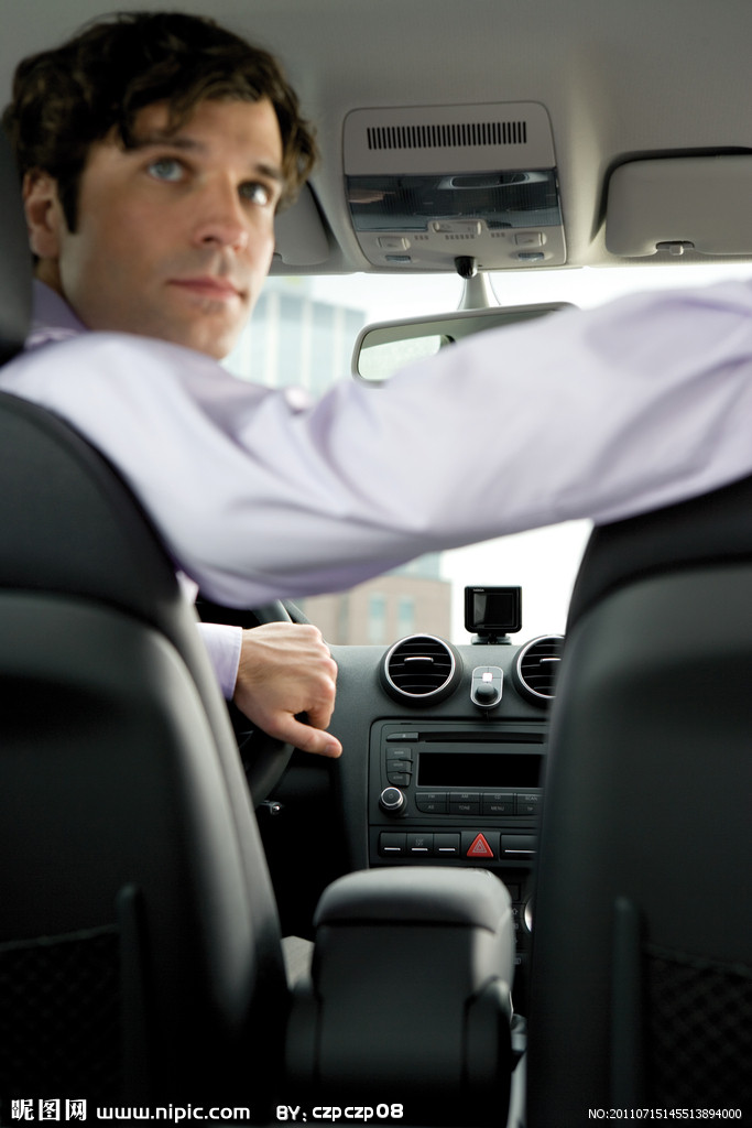 最简单的倒车技巧 学会再也不怕了