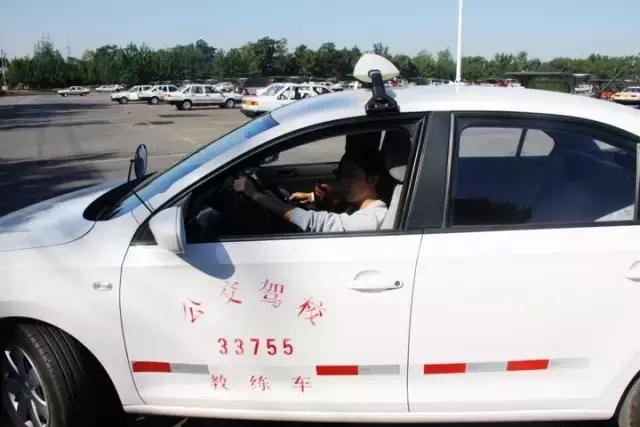 倒车入库总压线，图文讲解轻松搞定