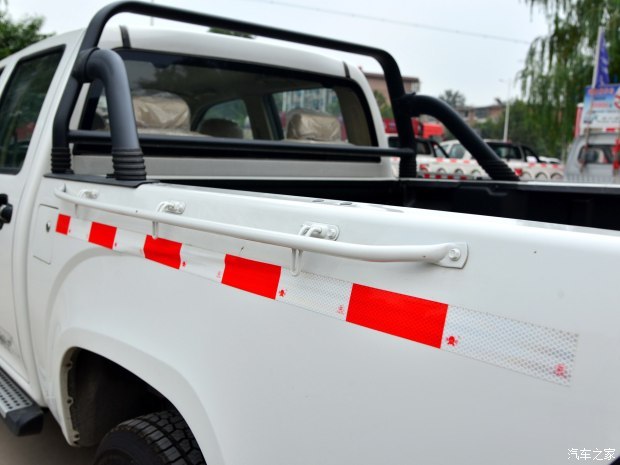 江淮汽车 瑞铃 2015款 2.5T V5 限量版 两驱大双排4B2-95C43 江淮汽车 瑞铃 2015款 2.5T V5 限量版 两驱大双排4B2-95C43