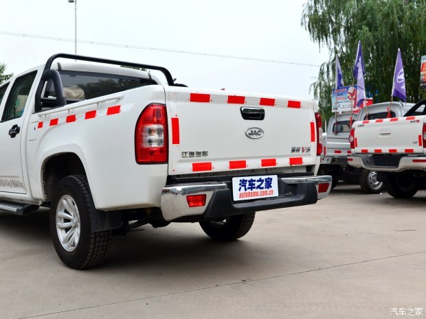 江淮汽车 瑞铃 2015款 2.5T V5 限量版 两驱大双排4B2-95C43 江淮汽车 瑞铃 2015款 2.5T V5 限量版 两驱大双排4B2-95C43