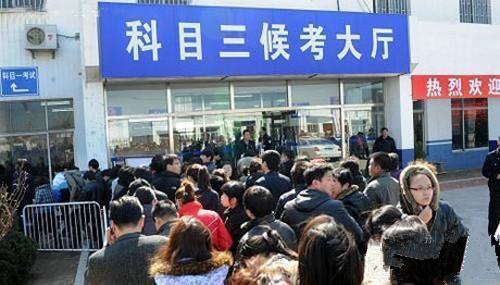 为什么没钱买车也要尽快考驾驶证，看完你就心里有数了！
