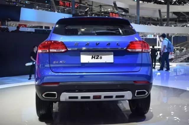 这款小型SUV从里到外都是透着年轻和时尚,适