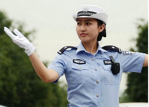 2017最新交警手势高清大图,轻轻松松全掌握!