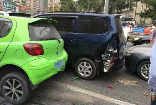 错把油门当刹车