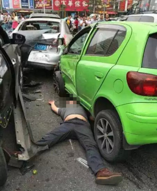 虎门车祸