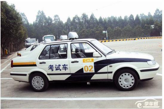 南宁考试车
