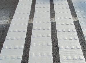 振荡标线
