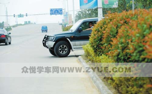 科目三考试遇到这些路口怎么办？