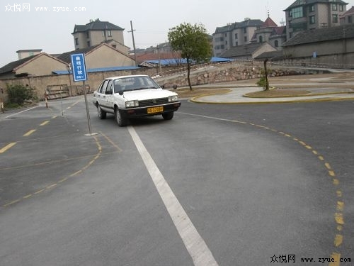 小路考曲线行驶考试技巧