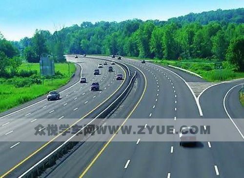 为什么新手司机实习期不允许上高速？