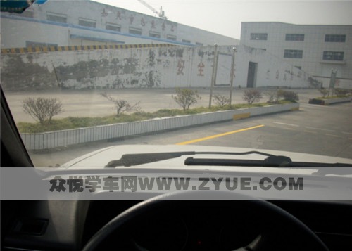 在合肥侧方位停车考试你得这么操作