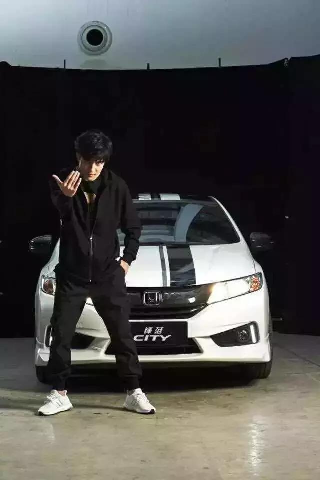 粉丝太疯狂 薛之谦见面会取消 锋范火了