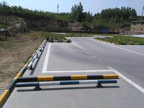 2017年驾考新规定 C1科目二考试内容及合格标准