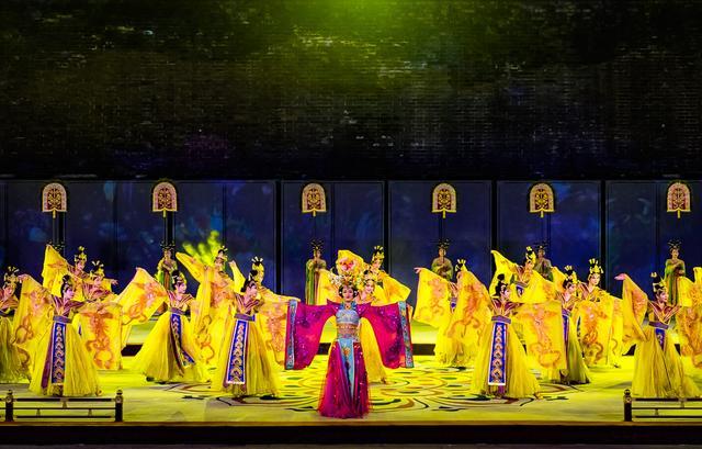 梦回大唐-南门迎来《<a href=https://mengchangan.piao029.com target=_blank class=infotextkey>梦长安</a>》首演（原创摄影）