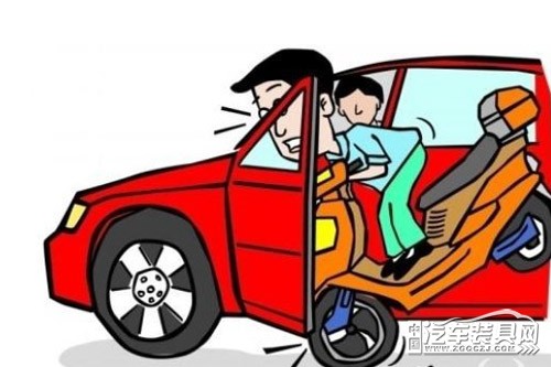 停车开门,这个动作别一气呵成!