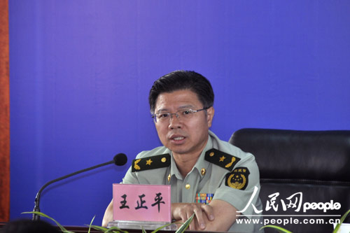 内蒙公安边防总队总队长王正平做会议发言 记者杜博摄