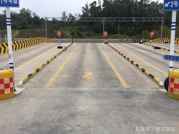 桔子学车：天气这么热，为什么我还要报名考驾照？