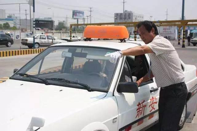绿灯不走被大车推行后续 9572d3e8ac9e4c2fa55789b3133bfb26.jpeg!jpg