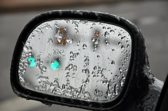 驾照考试遇到下大雨怎么办？看完这些准保你通过考试