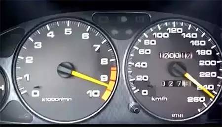 驾驶手动挡车要一直搭着离合吗 afc76118fbff42f2be92c36afa50f8c2.jpeg!jpg