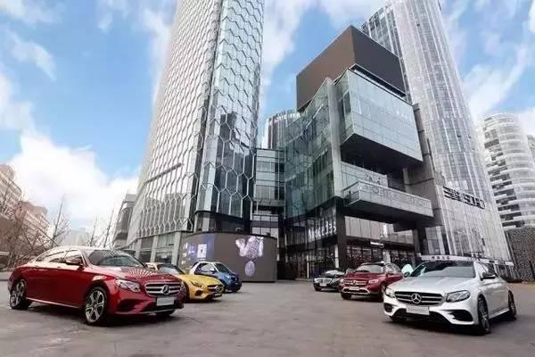 奔驰维修保养贵?一次性修复率98% 技师在线培