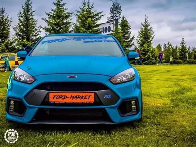 全球首辆敞篷版福克斯RS,没想到竟是几万块