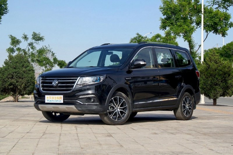 东风风行sx6 1.5t北京车展亮相 配置升级