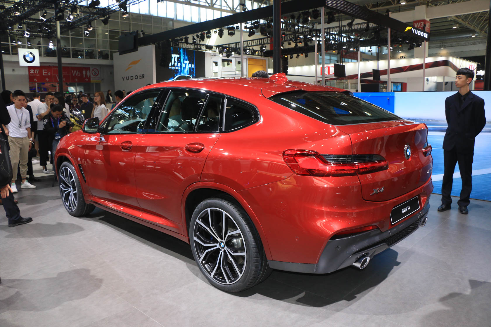 2018北京车展:全新一代宝马x4发布
