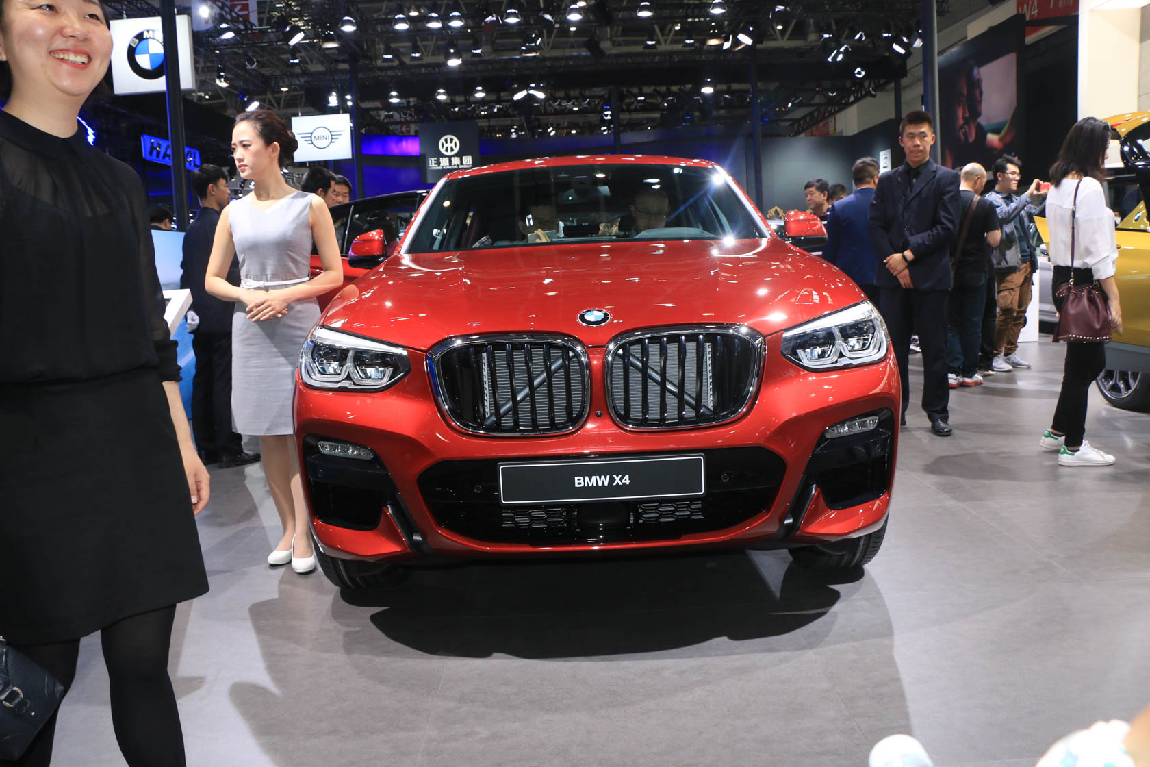 2018北京车展:全新一代宝马x4发布