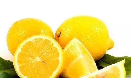 长时间开车和高速开车容易犯困怎么办?轻松一