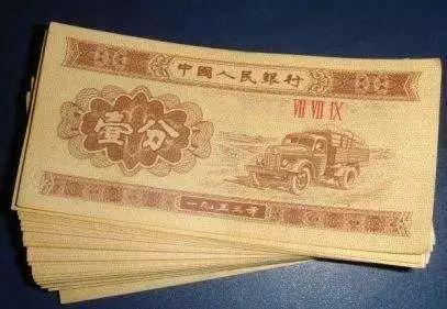 中国制造第一辆车是解放 中国制造第一辆轿车是东风 中国制造第一辆车是解放 中国制造第一辆轿车是东风