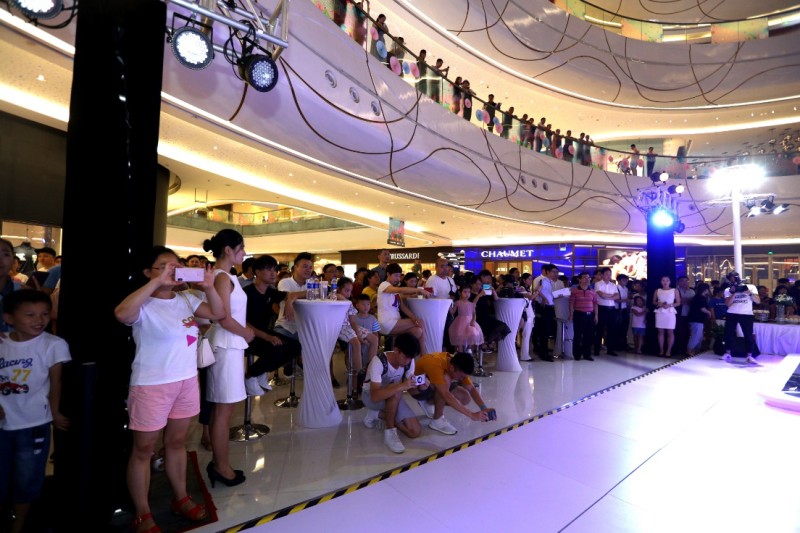 (发布会现场人气满满)