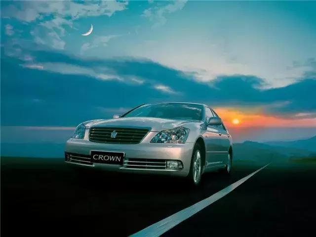 丰田旗下最美的车型,当年靠车标能赢BBA,如今