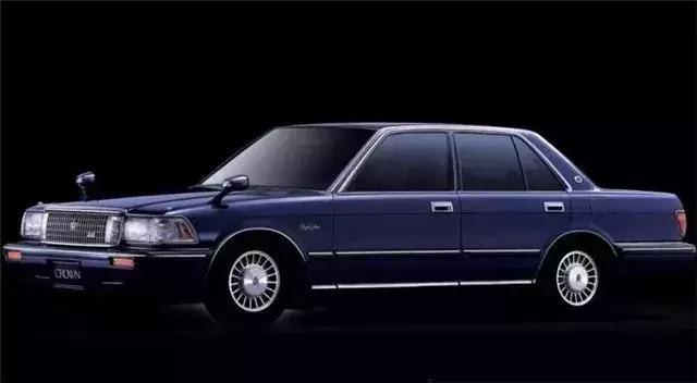 丰田旗下最美的车型,当年靠车标能赢BBA,如今