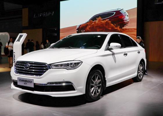 力帆电动车最高卖28万,网友:10年内饰设计顶多