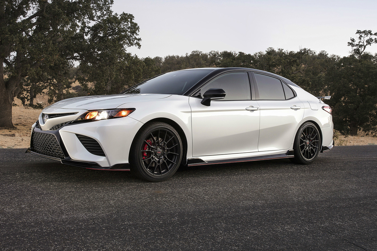 新增运动套件 丰田凯美瑞trd正式发布