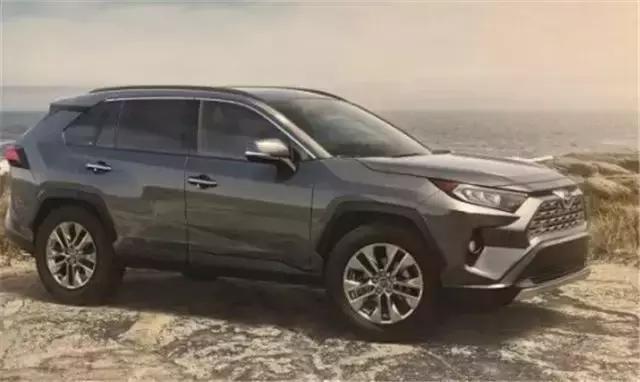 丰田都没有想到,RAV4销量大跌51%,新款上市