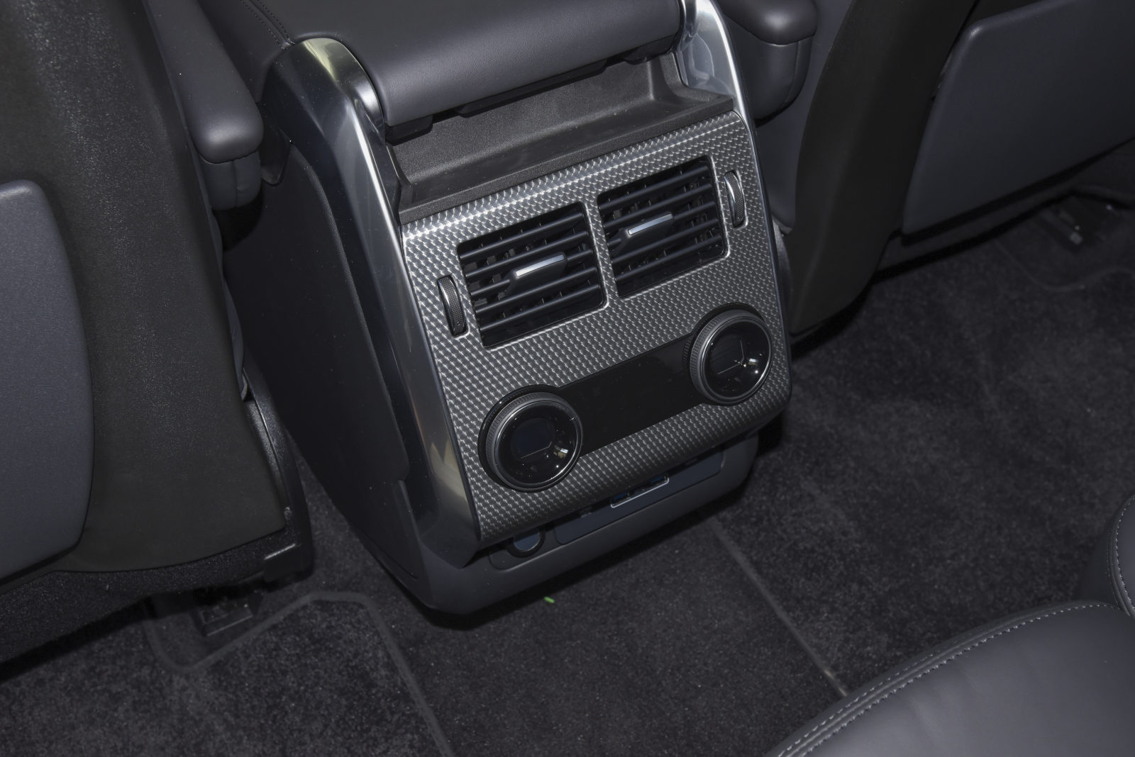 推荐2018款 3.0 V6 HSE DYNAMIC 2018款路虎